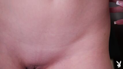 High Flying Babes Strip Down